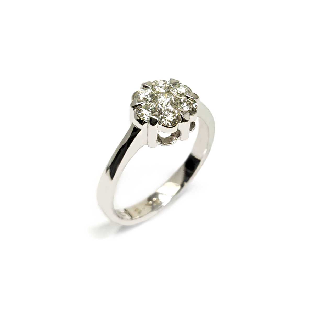 Anello Rosetta con 7 Diamanti CT 0.72