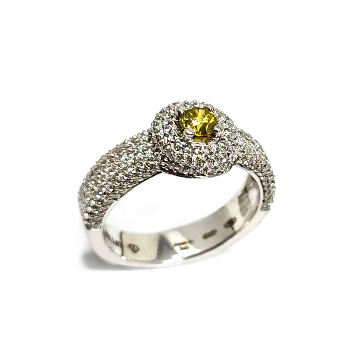 Anello Solitario con Diamante CT 0.30 Yellow e Diamanti Laterali CT 0.80