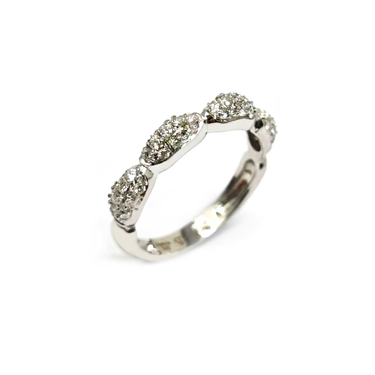 Anello Stilizzato con 44 Diamanti CT 0.44 VVS IF F