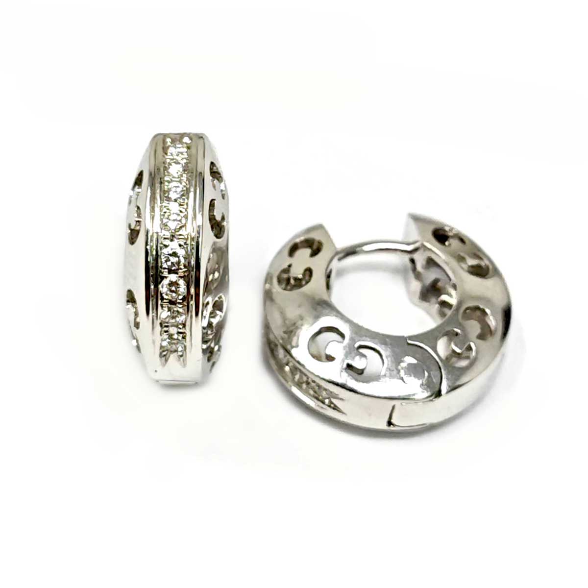 Orecchini Cerchio con 16 Diamanti CT 0.25