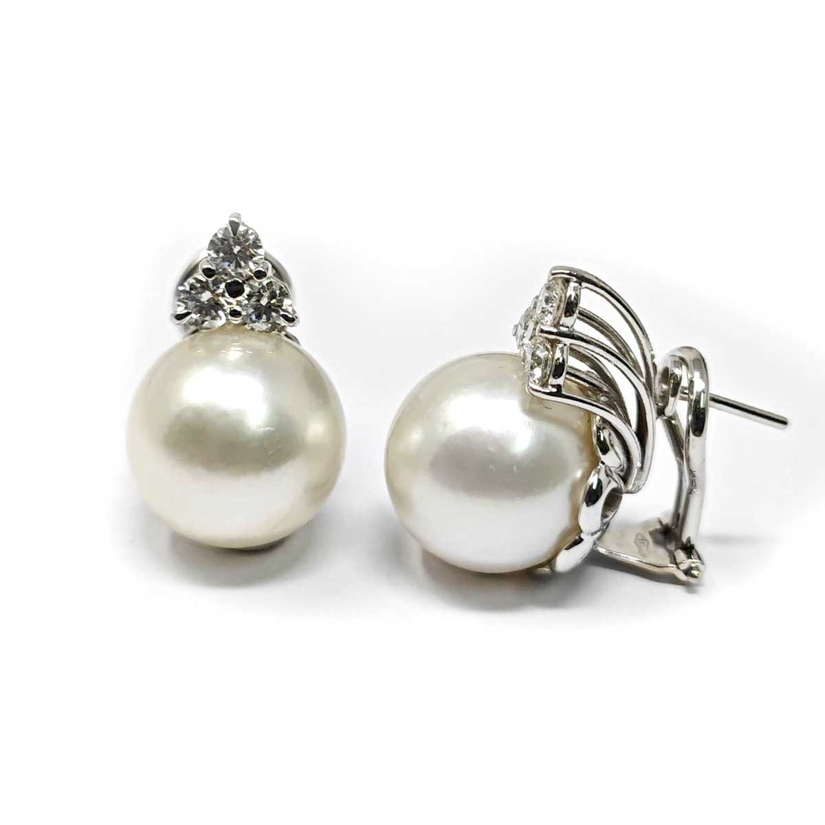 Orecchini con Perla Australiana 14/14.5 mm con 6 Diamanti CT 1.10
