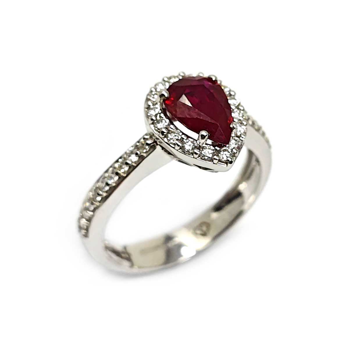 Anello con Rubino Goccia CT 1.25 e Diamanti CT 0.52