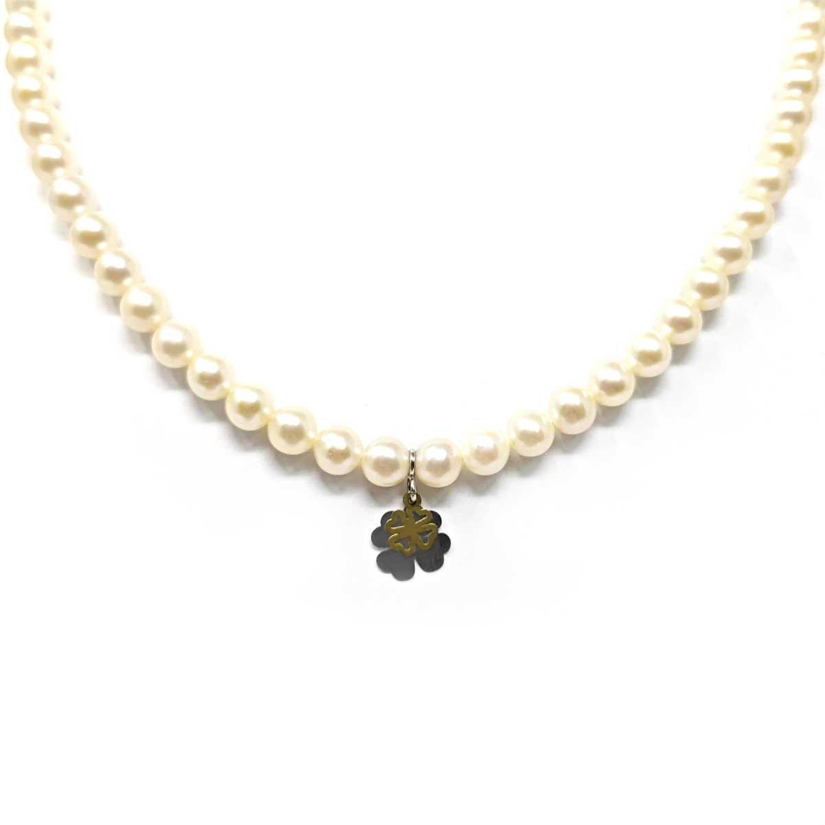 Strangolino di perle 5/5.5mm e Quadrifoglio in Oro
