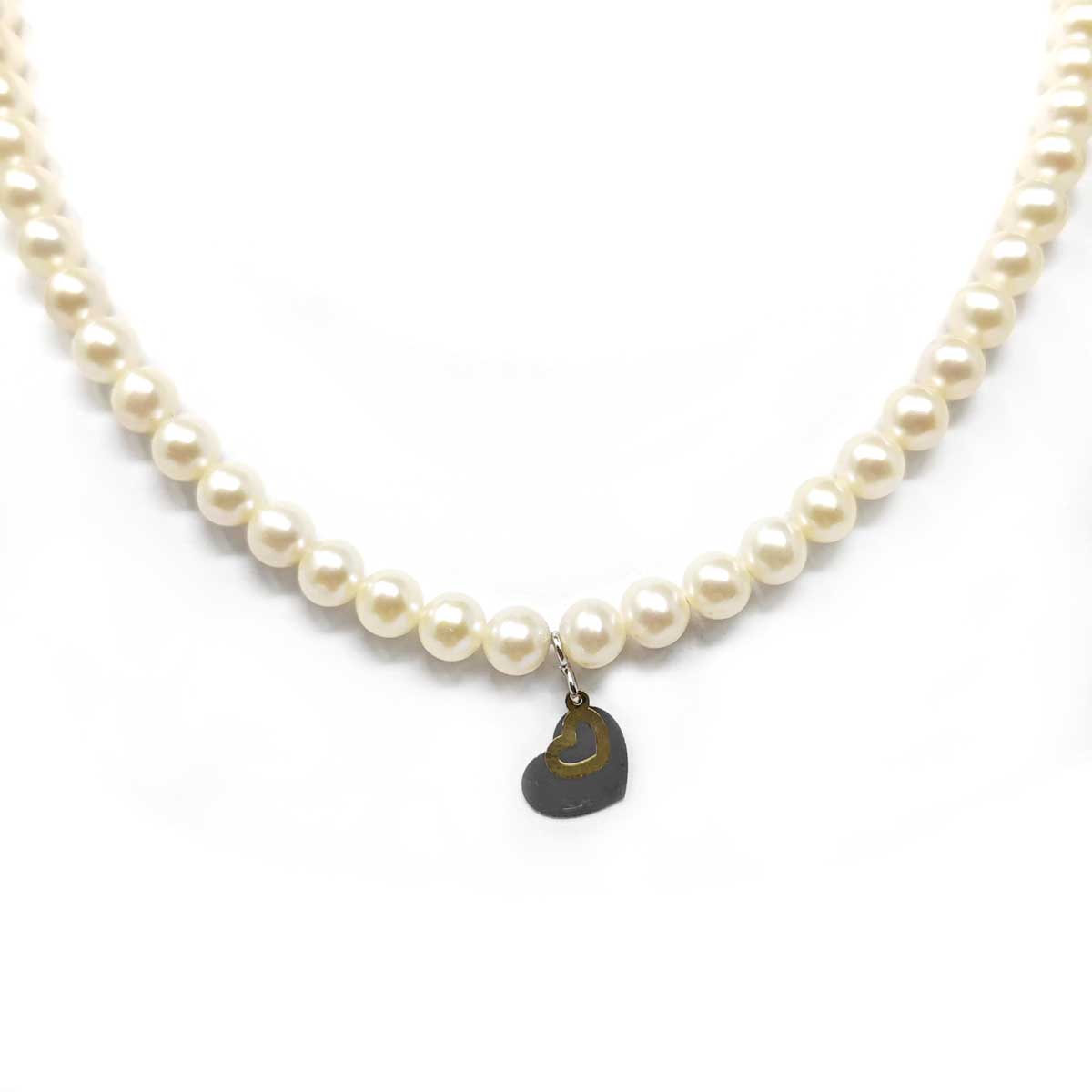 Girocollo di Perle 5/5,5mm con Cuori in Oro Bicolore