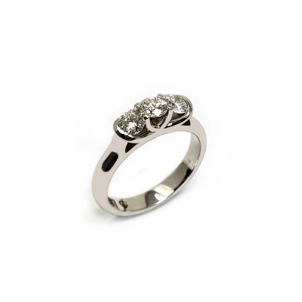 Anello Trilogy con Diamanti CT 0.71