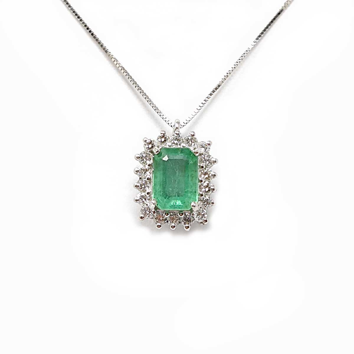 Pendente con Smeraldo CT 0.98 e Diamanti CT 0.30