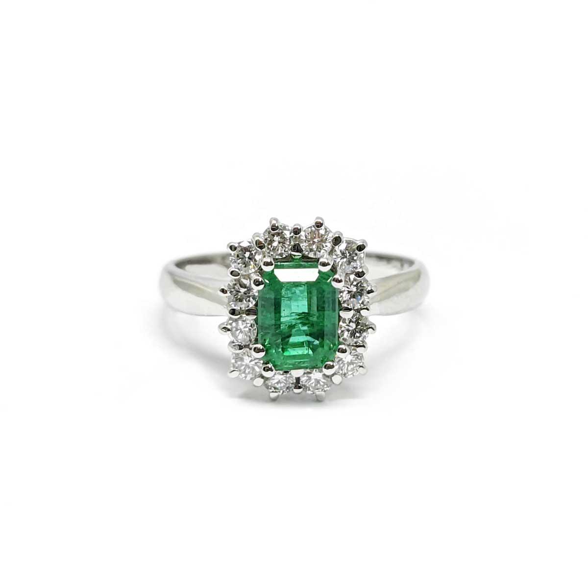 Anello con Smeraldo CT 1.16 e Diamanti CT 0.48