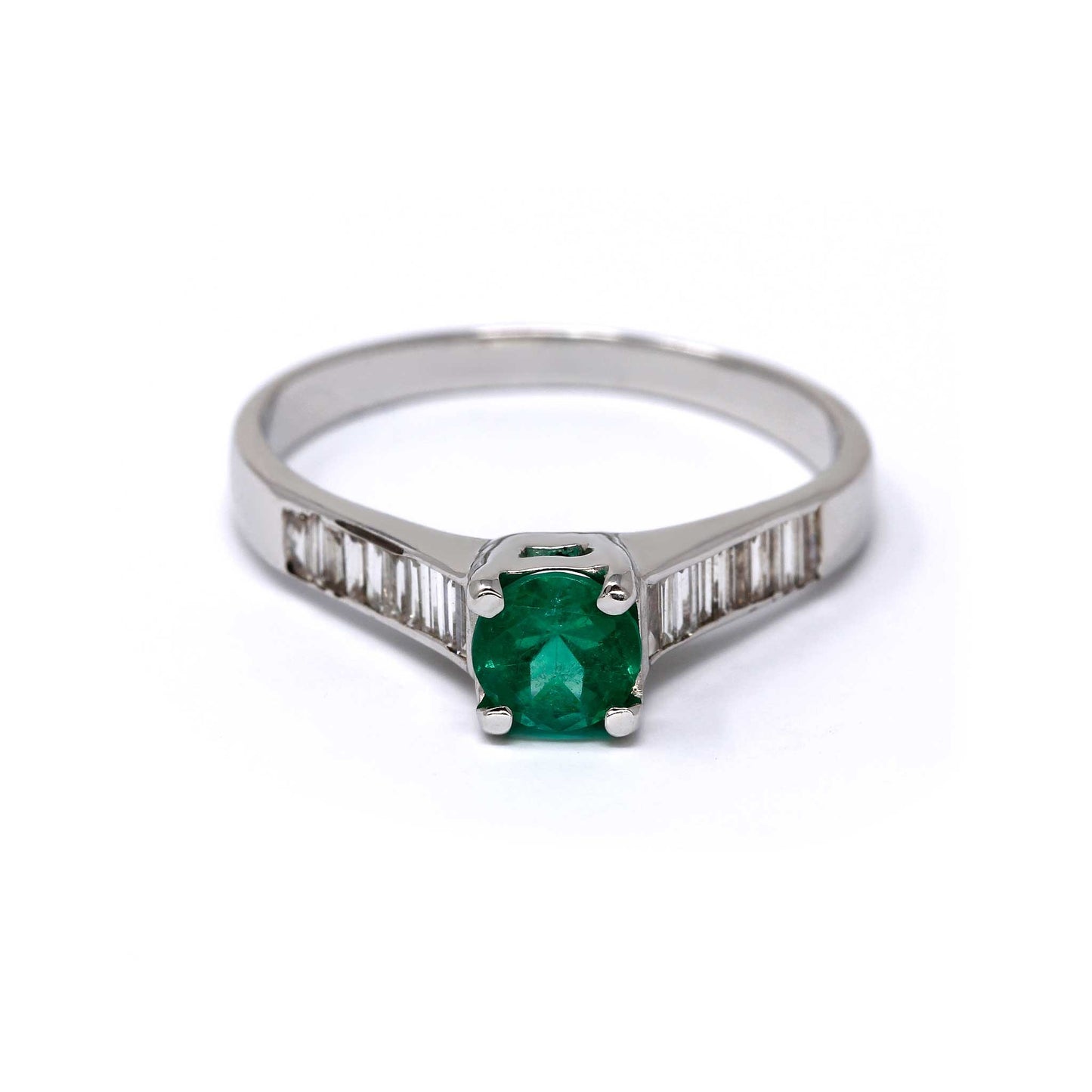 Anello Solitario con Smeraldo Brasiliano e Diamanti a Baguette
