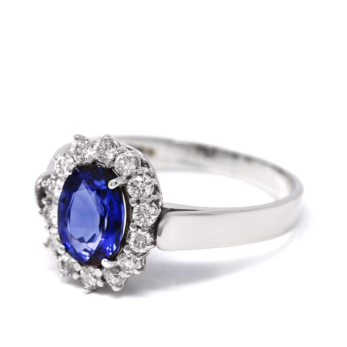 Anello con Zaffiro Ceylon CT 1.45 e Diamanti CT 0.42