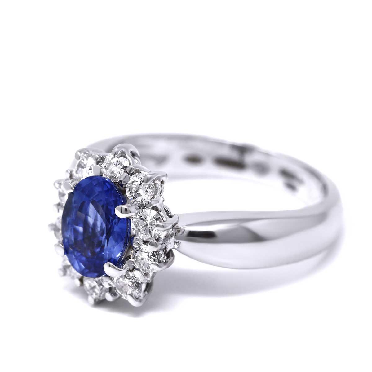 Anello con Zaffiro CT 1.58 Ceylon e Diamanti CT 0.50