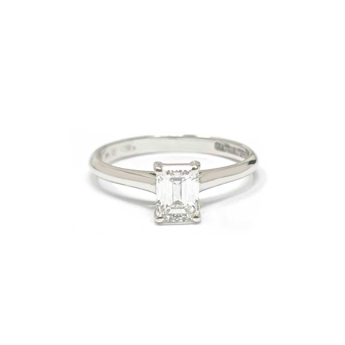 Anello Solitario Taglio Smeraldo CT 0.70 VS1 D GIA Certificato