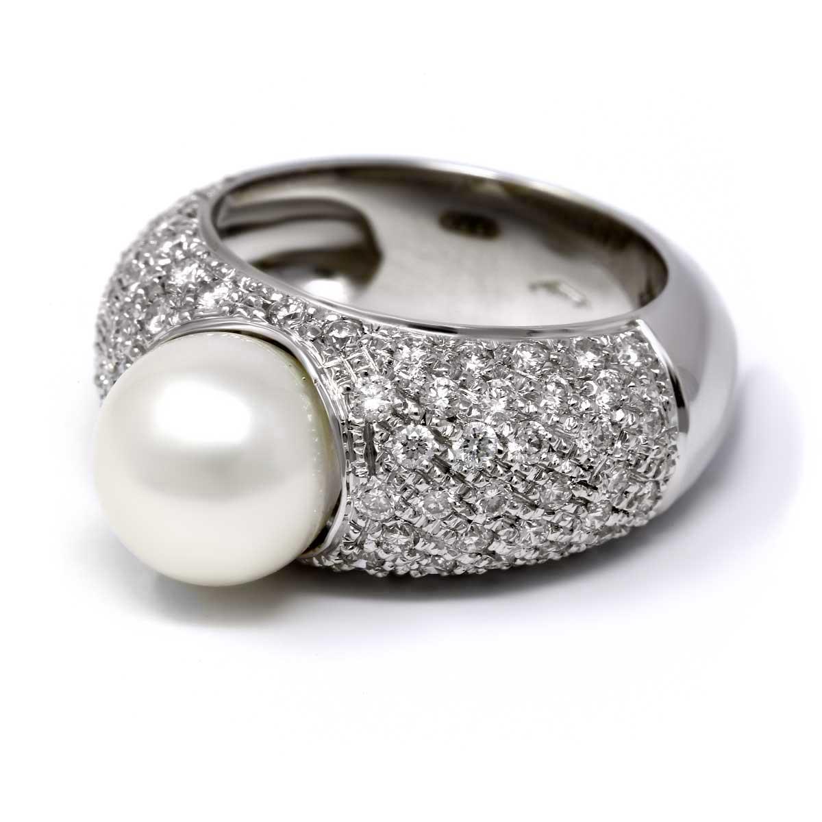 Anello con Perla Akoya 8.5/9 mm e Diamanti CT 1.41
