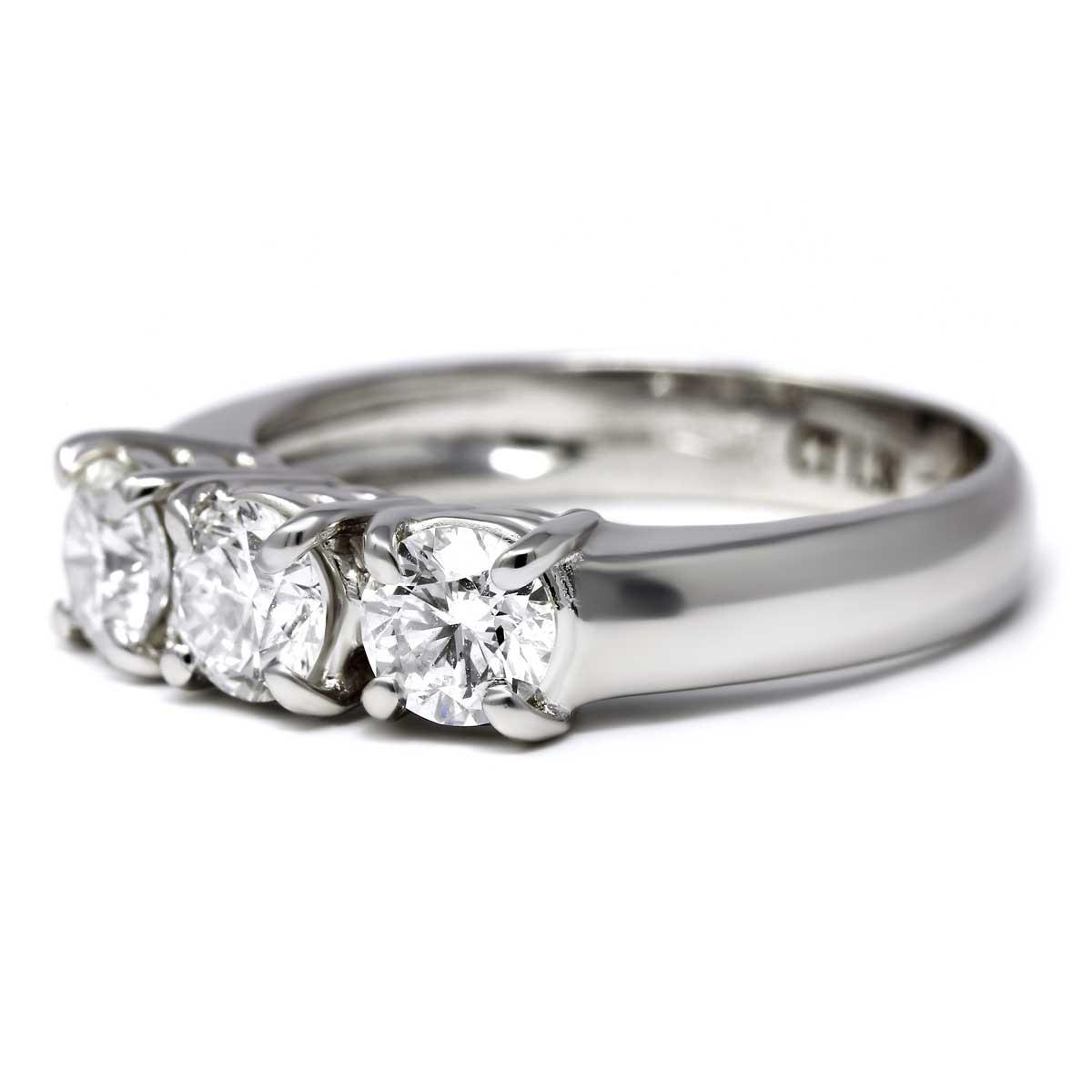Anello Trilogy con Diamanti CT 1.38 VVS F