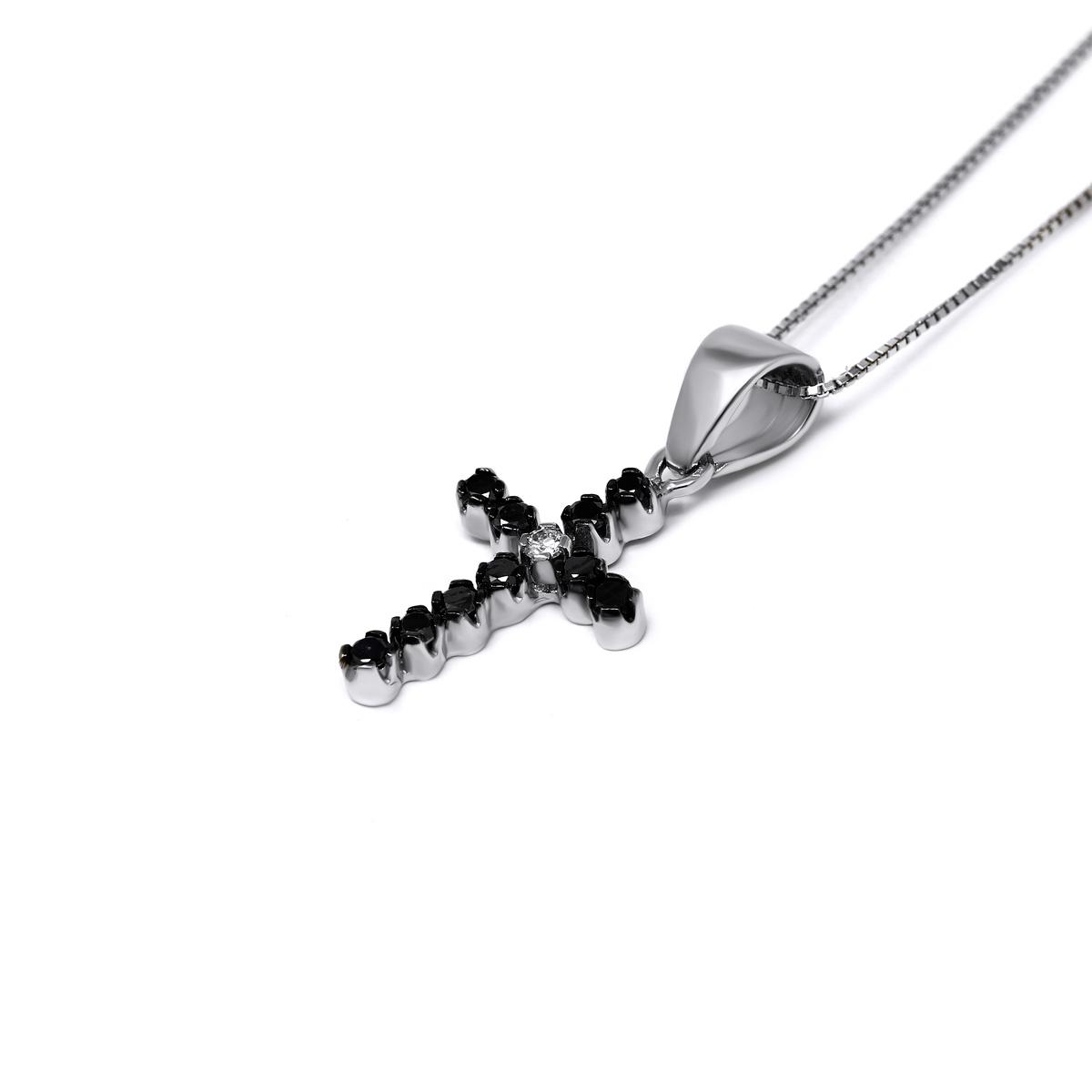 Pendente Croce con Diamanti Neri CT 0.24 e Bianco CT 0.02