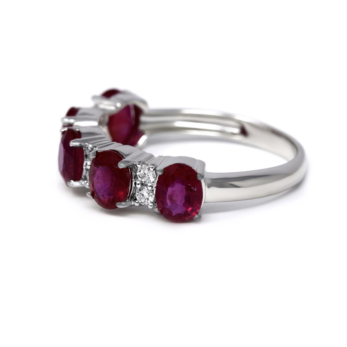 Anello Veretta con Rubini CT 2.44 e Diamanti CT 0.16