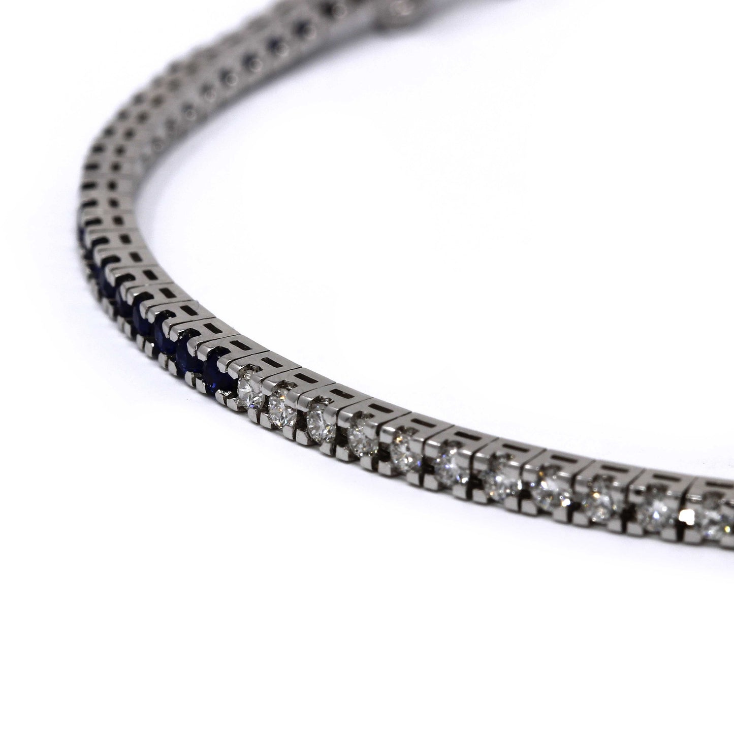Bracciale tennis con Zaffiri CT 1.16 laterali e Diamanti CT 0.54