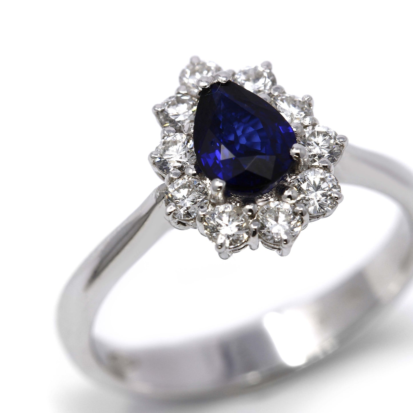 Anello a goccia con Zaffiro 0.75 e Diamanti CT 0.46