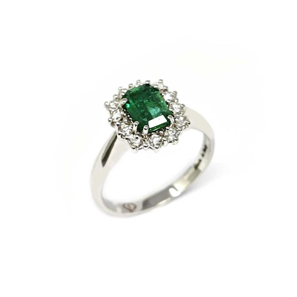 Anello con Diamanti CT 0.36 e Smeraldo CT 0.85