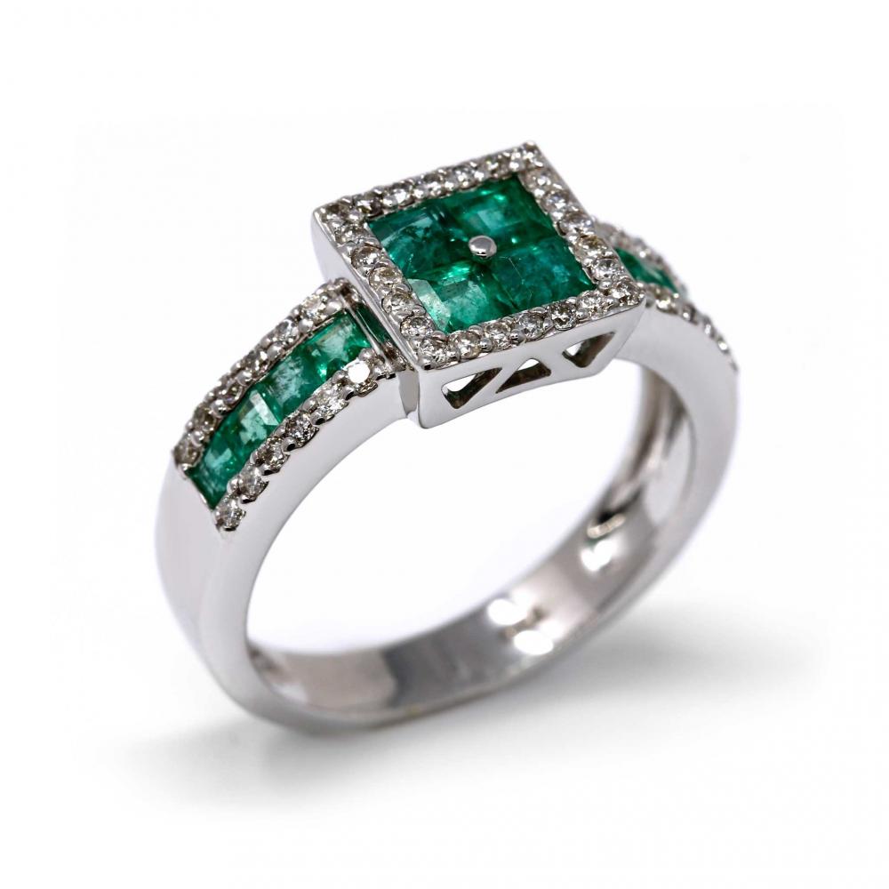 Anello con Smeraldi taglio Quadrato e Diamanti Bianchi