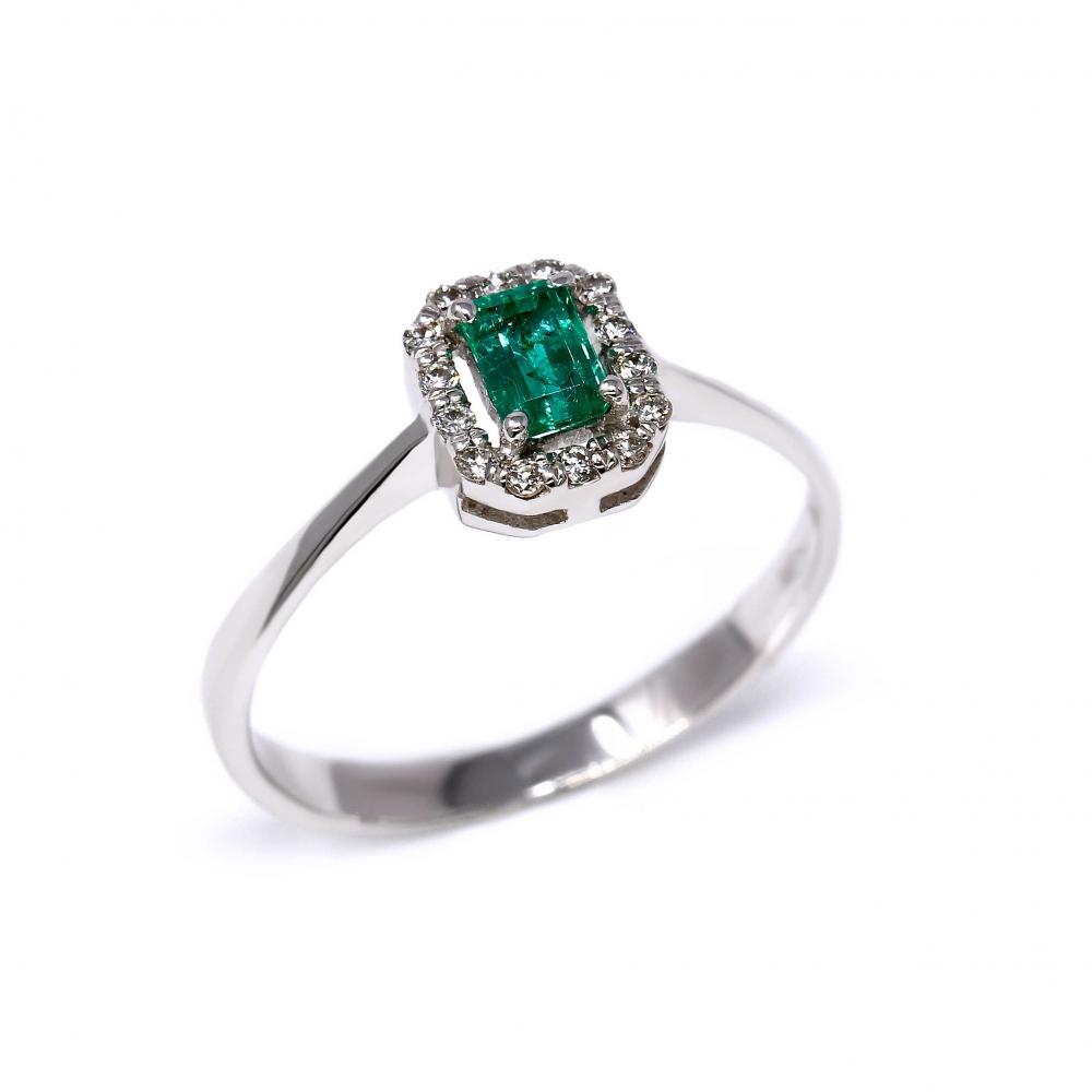 Anello con Smeraldo CT 0.32 e Diamanti CT 0.10