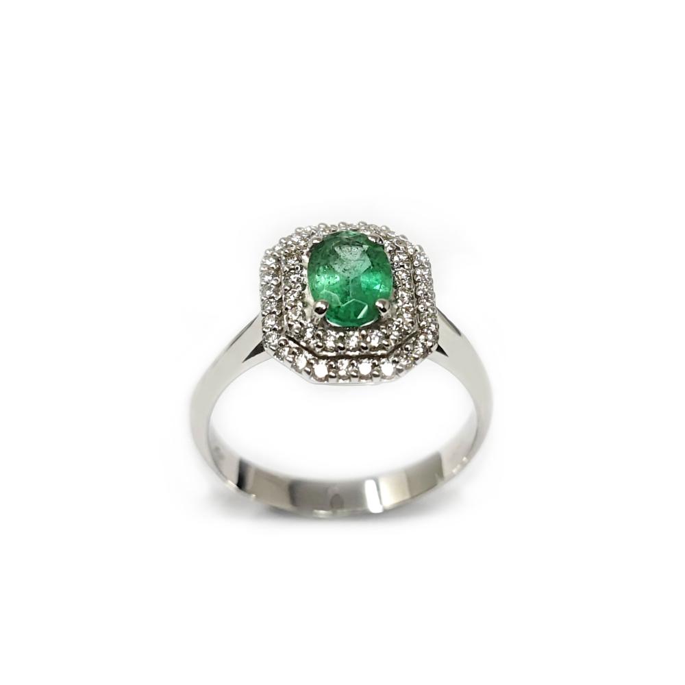 Anello con Smeraldo Ovale CT 0.75 e Diamanti CT 0.30