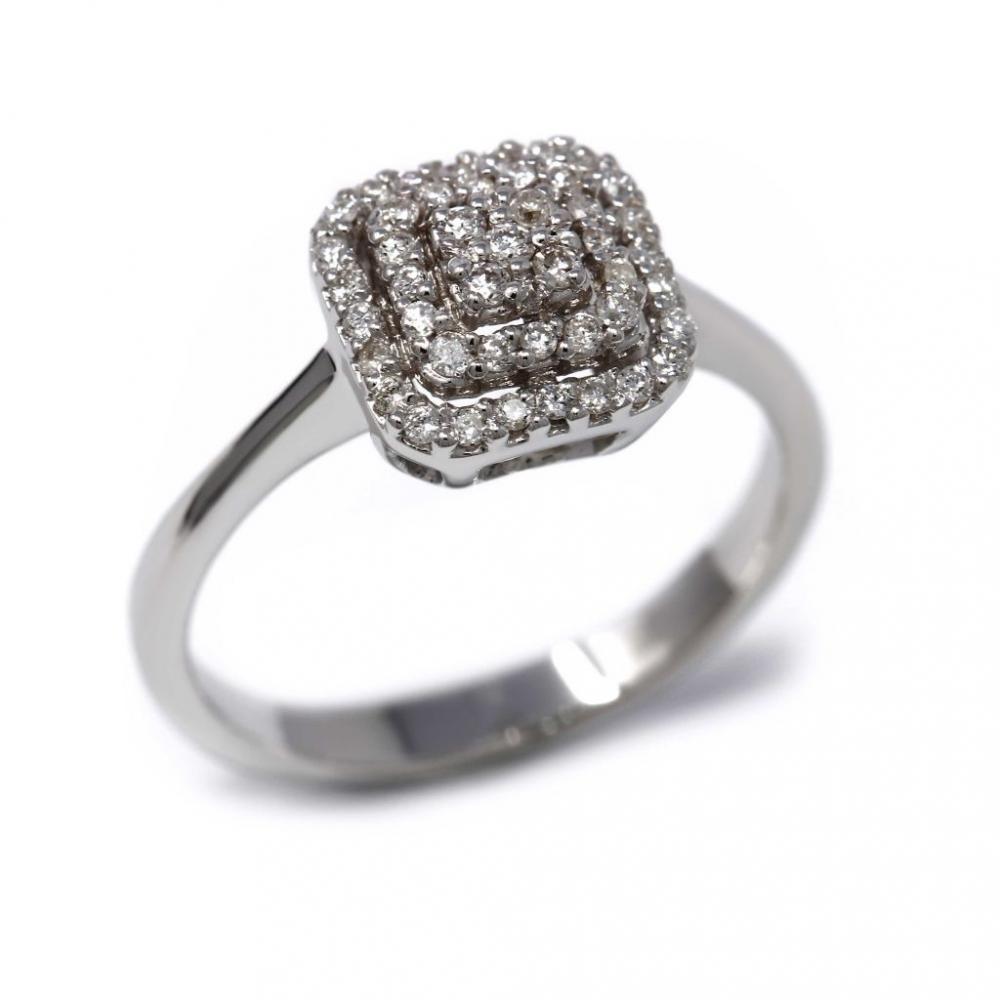 Anello Quadrato con Diamanti CT 0.30