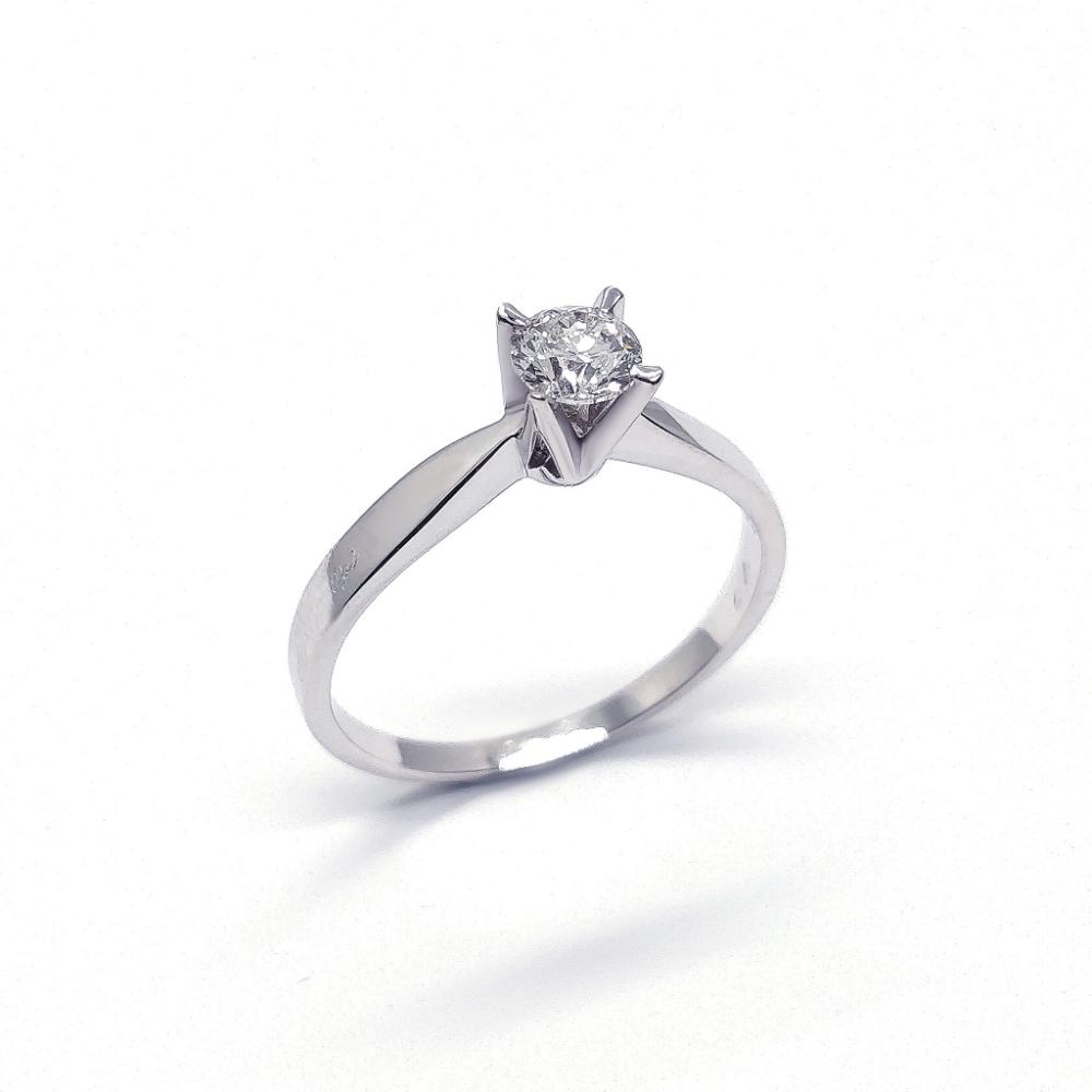 Anello Solitario con Diamante Certificato IGI CT 0.90 SI1 D LASER