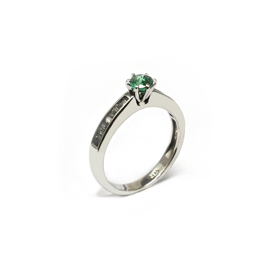 Anello Solitario con Diamanti CT 0.18 e Smeraldo CT 0.26