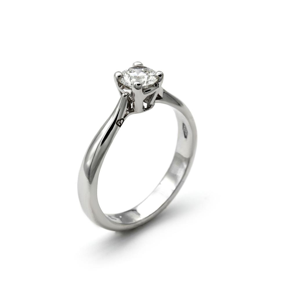 Anello Solitario Linea Giza CT 0.57 VVS1 F