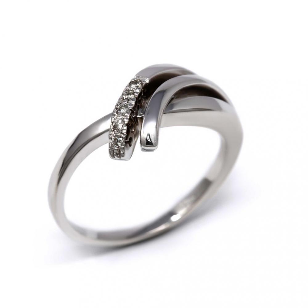 Anello Stilizzato con 5 Diamanti CT 0.05