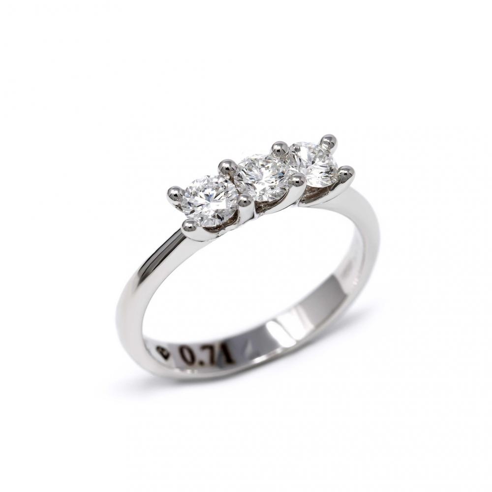 Anello Trilogy con Diamanti Certificati CT 0.71 VVS1 E Certificati HRD