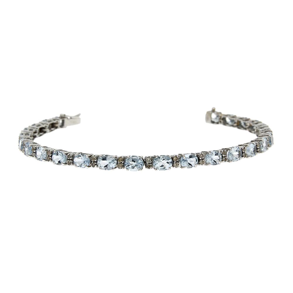Bracciale con Acquamarina CT 7.20 e Diamanti CT 0.38