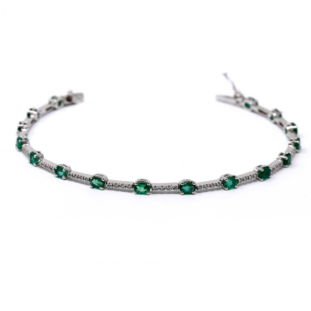 Bracciale Tennis con Smeraldi CT 3.74 Ovali e Diamanti CT 0.40