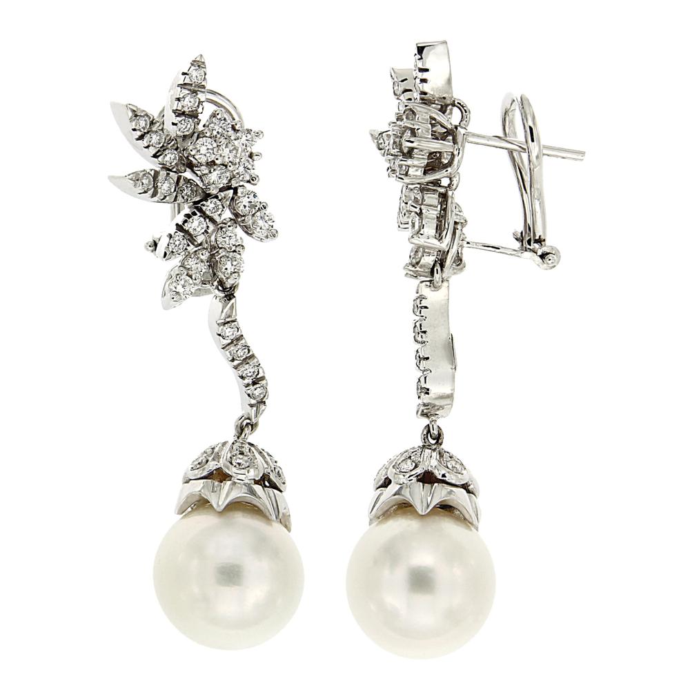 Orecchini con Perle South Sea e Diamanti CT 1.74 VVS/IF F