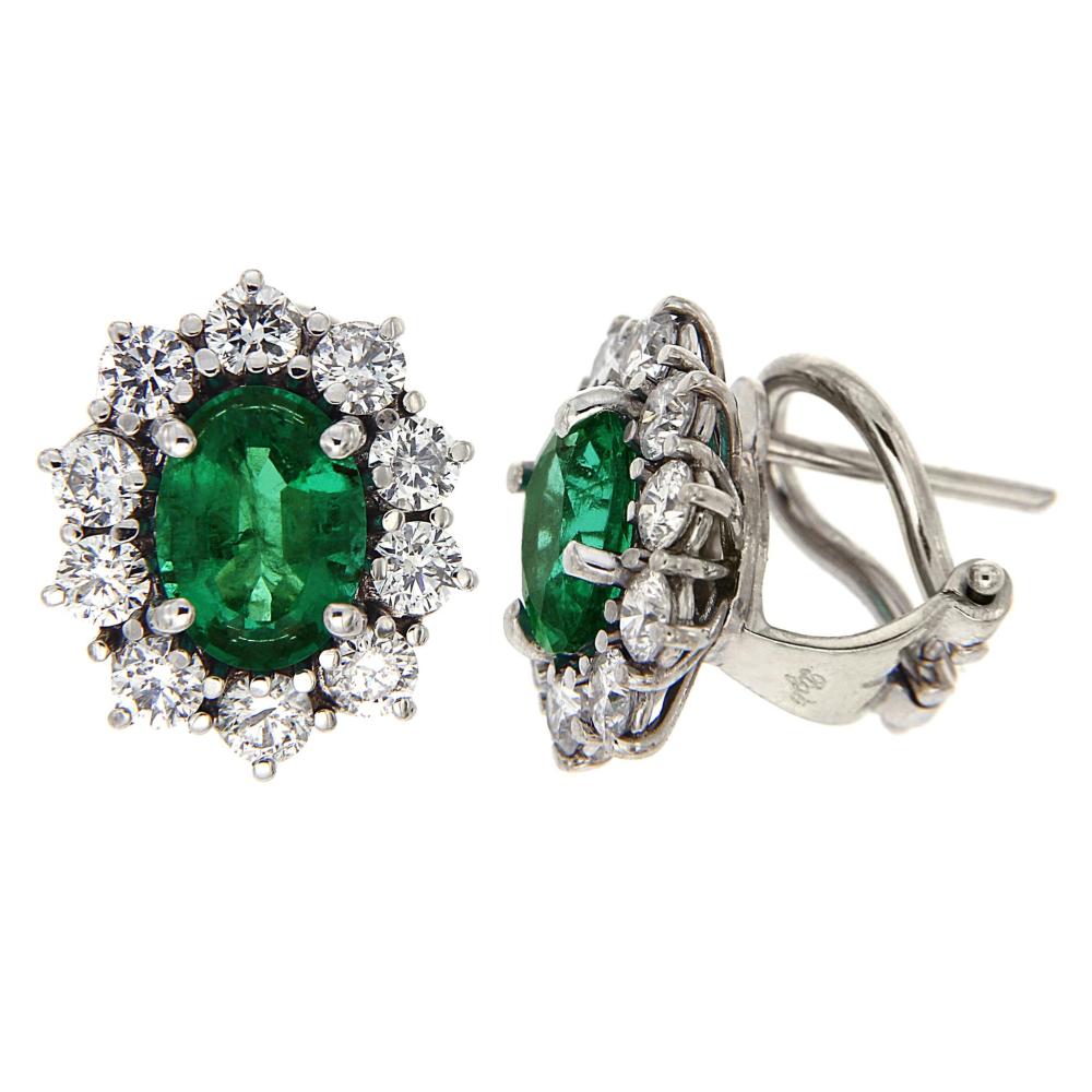 Orecchini con Smeraldo CT 2.08 e Diamanti CT 1.52