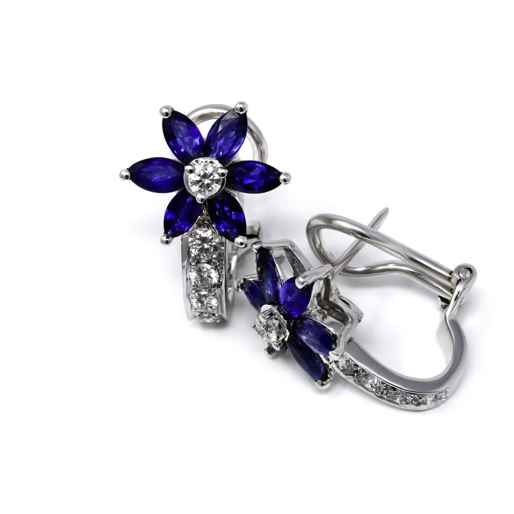 Orecchini con Zaffiri CT 3.26 e Diamanti CT 0.76