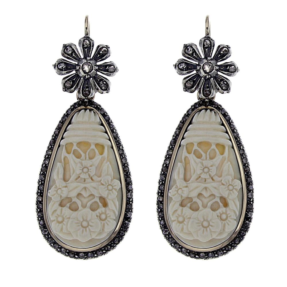 Orecchini Stile Antico Oro 9kt con 102 Diamanti Corone CT 2.90 e Avorio di Mammut