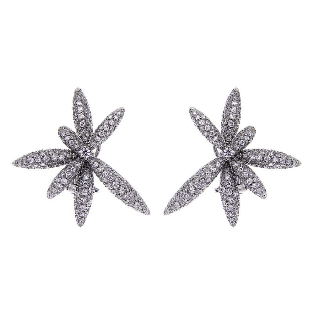 Orecchini Stilizzati con 606 Diamanti CT 6.18