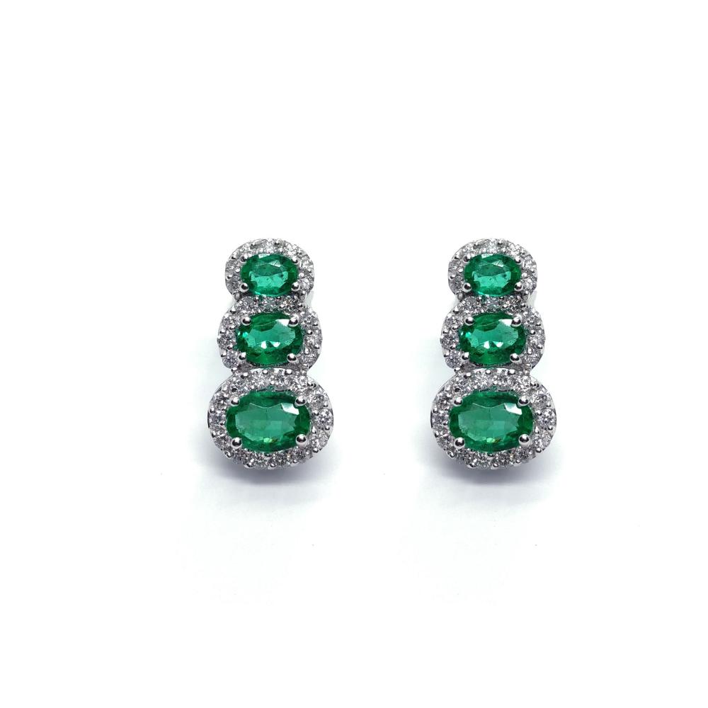 Orecchini Trilogy con Diamanti CT 0.60 e Smeraldi CT 1.70