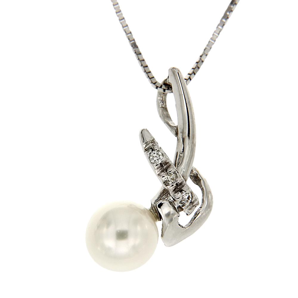 Pendente con Perla 6/6.5mm e Diamanti CT 0.03