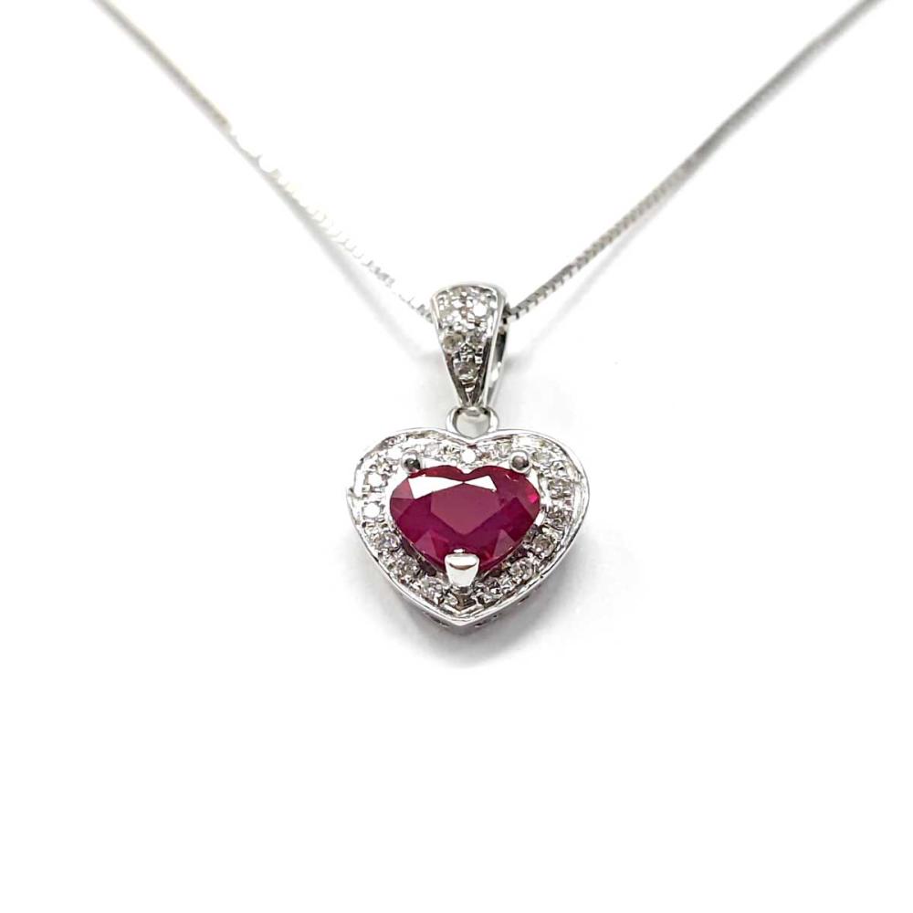 Pendente con Rubino Cuore CT 1.10 e Diamanti CT 0.13