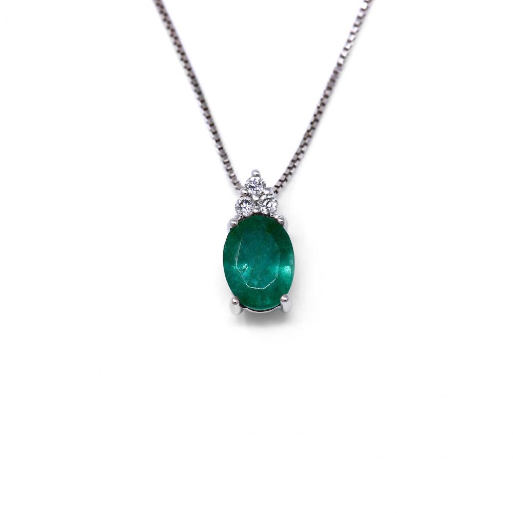 Pendente con Smeraldo CT 0.73 e Diamanti Bianchi CT 0.05
