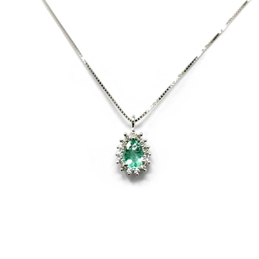 Pendente con Smeraldo Goccia CT 0.40 e Diamanti CT 0.15
