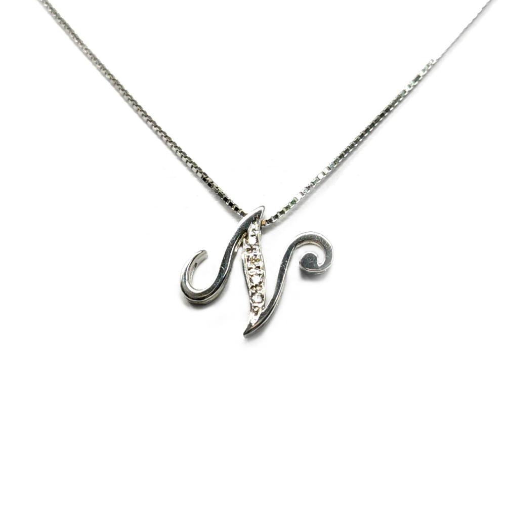 Pendente Lettera N in Corsino con Diamanti CT 0.03
