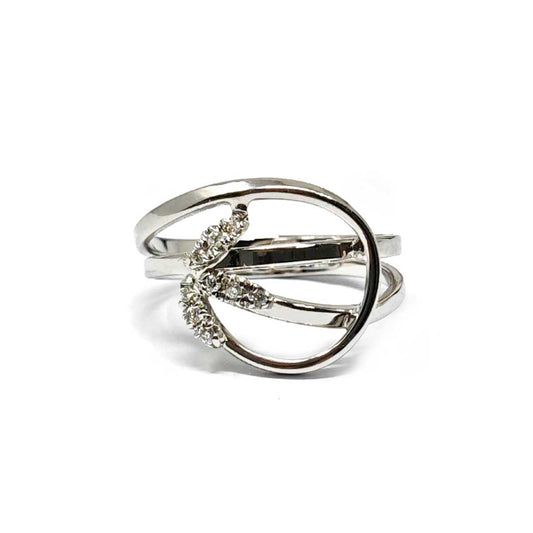 Anello Stilizzato con 9 Diamanti CT 0.07