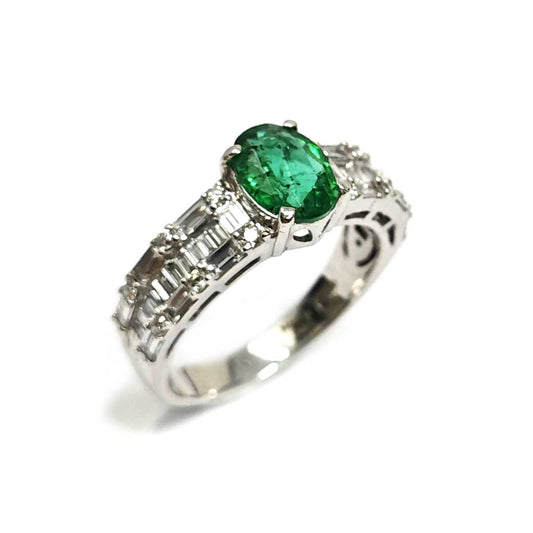 Anello con Diamanti CT 0.77 e Smeraldo CT 0.98