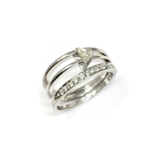 Anello Stilizzato con 12 Diamanti  CT 0.19
