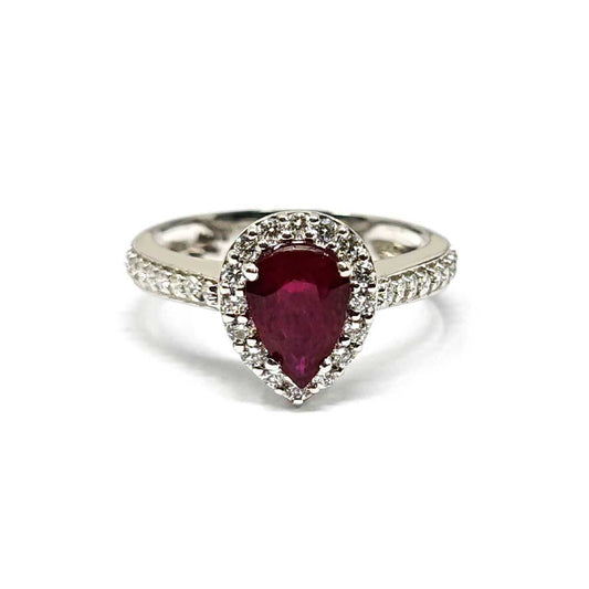 Anello con Rubino Goccia CT 1.25 e Diamanti CT 0.52