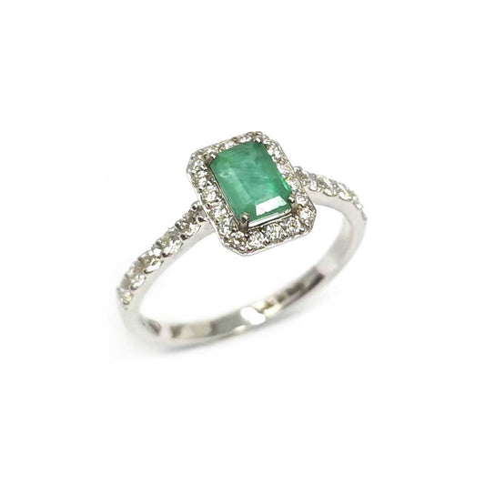Anello con Smeraldo CT 0.65 e Diamanti CT 0.40