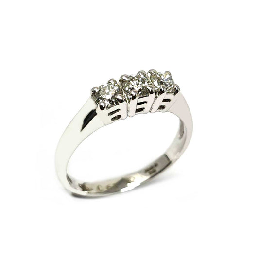 Anello Trilogy in Oro Bianco con Diamanti CT 0.63